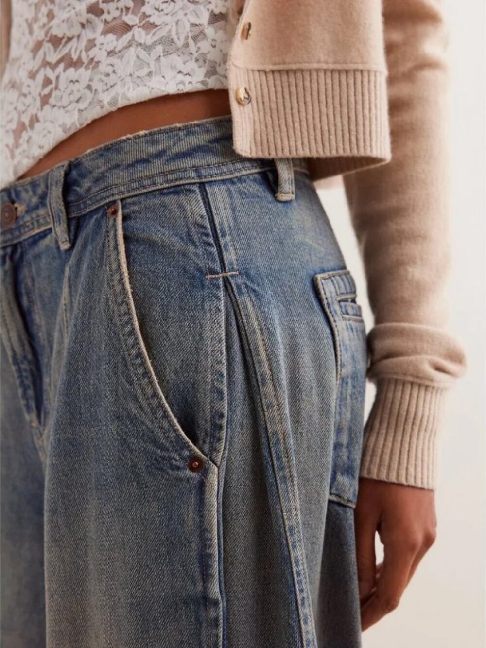 Free People We The Free Block Party Pleated Boyfriend Jeans 30 NWT - Picture 5 of 16